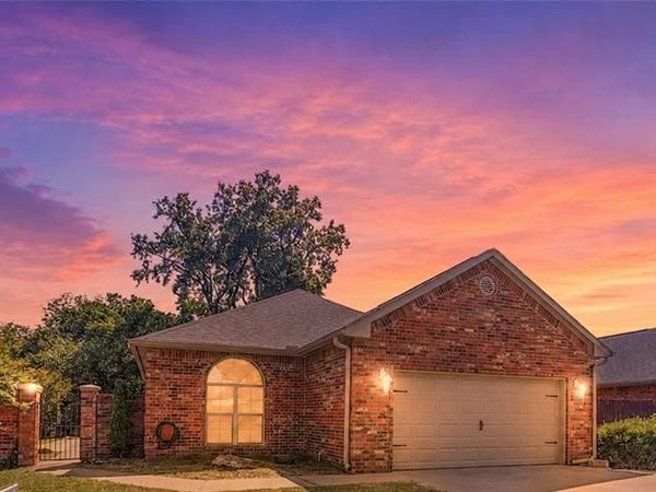 1262 Augusta Court, Shawnee, OK 74801