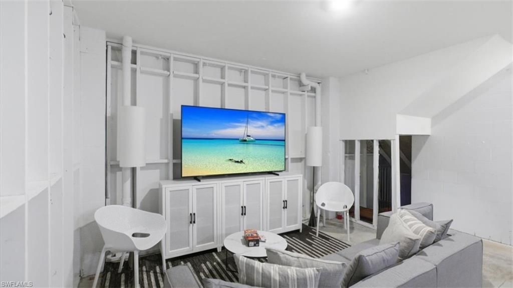 129 Pearl St, Fort Myers Beach, FL 33931 Photo