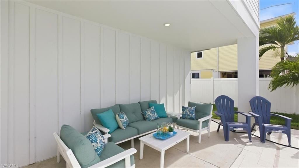 129 Pearl St, Fort Myers Beach, FL 33931 Photo