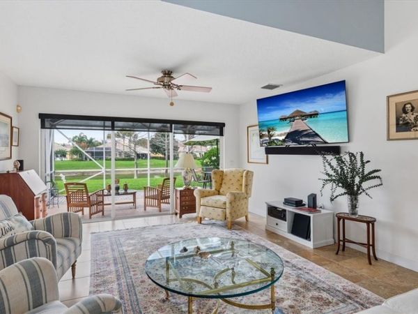 4944 Corsica Square, Vero Beach, FL 32967