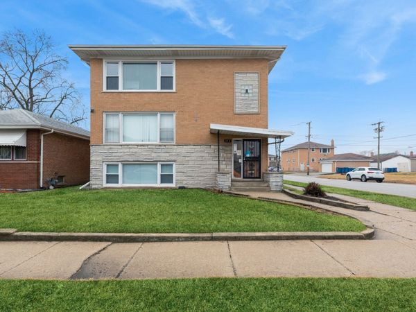372 Yates Avenue, Calumet City, IL 60409