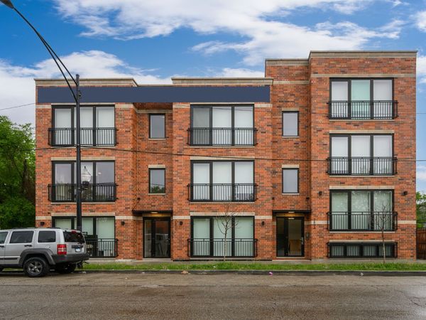 2824 W VAN BUREN Street, Unit 201, Chicago, IL 60612
