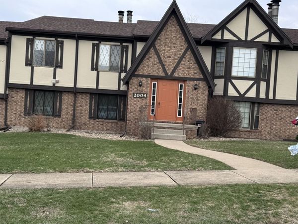 2004 Tracy Drive , Unit 5, Bloomington, IL 61704