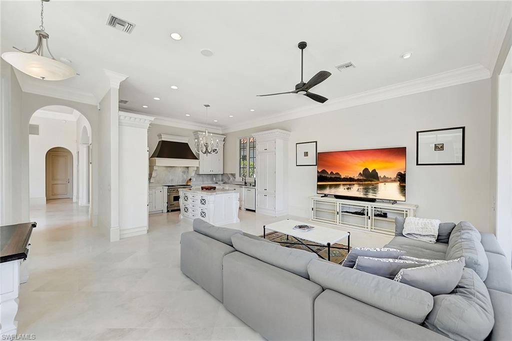 2052 Isla Vista Ln, Naples, FL 34105 Photo