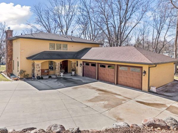 6220 Barberry Circle, Excelsior, MN 55331