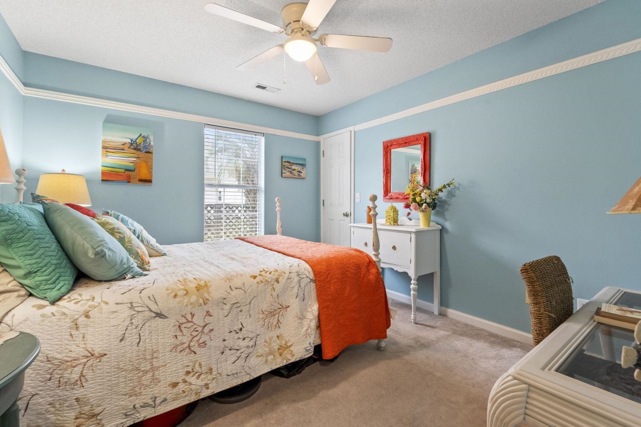 353 Worthington Circle Photo 18