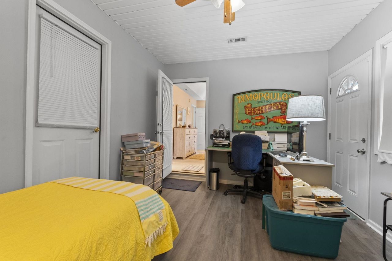 353 Worthington Circle Photo 29