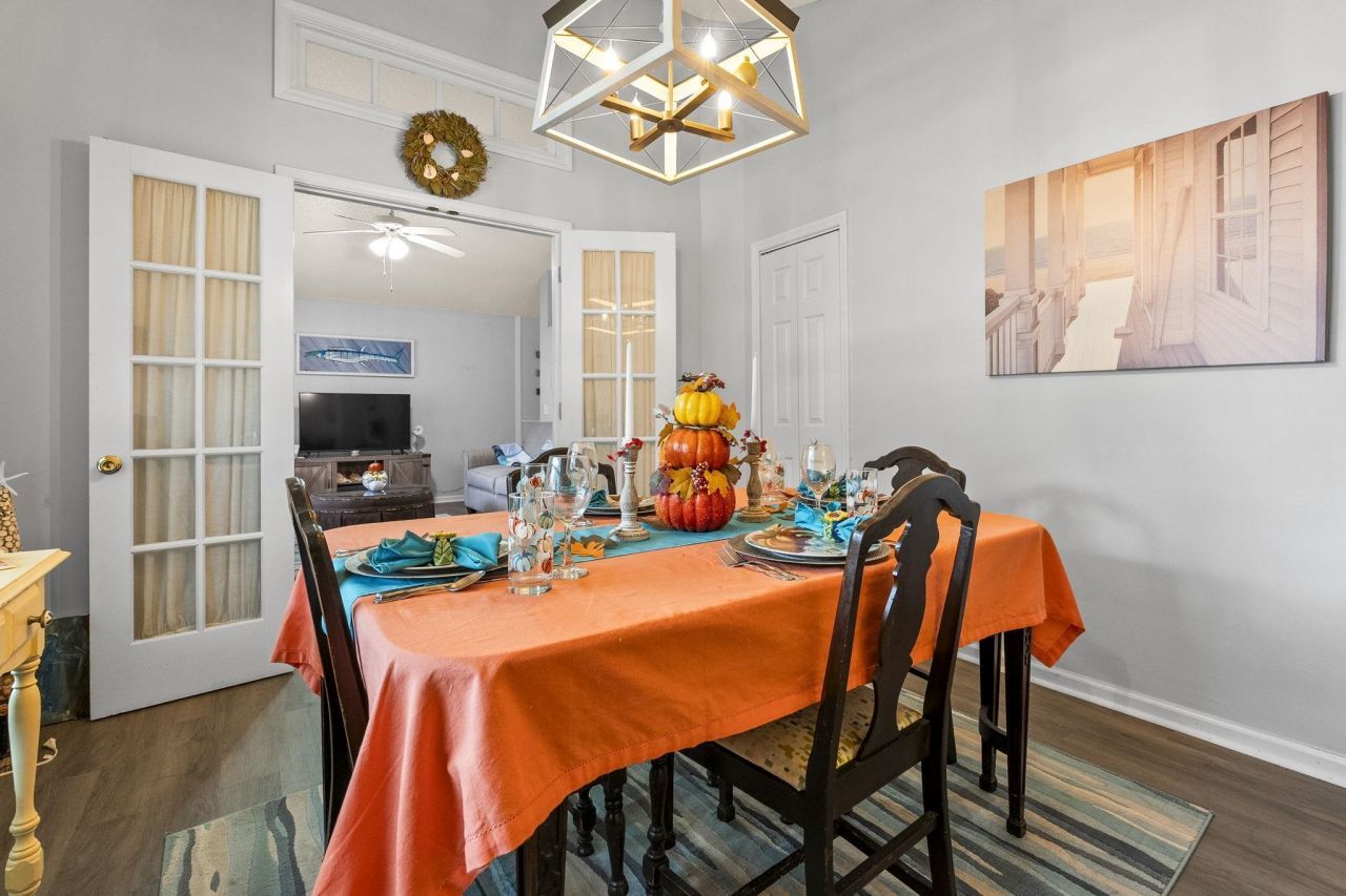 353 Worthington Circle Photo 7