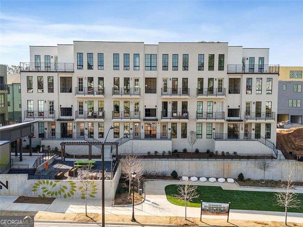 990 Bibbs Circle, Unit 34, Atlanta, GA 30318