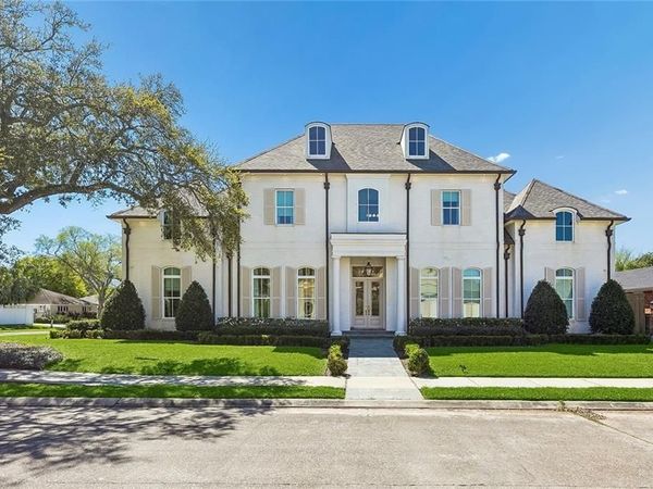 572 AMETHYST Street, New Orleans, LA 70124