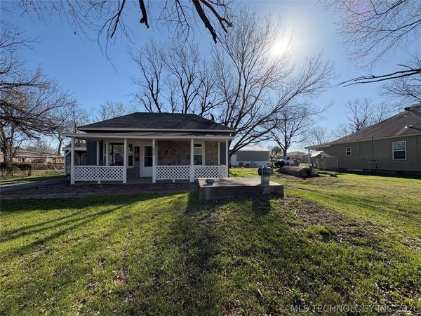 417 S 4th Street , Morris, OK 74445