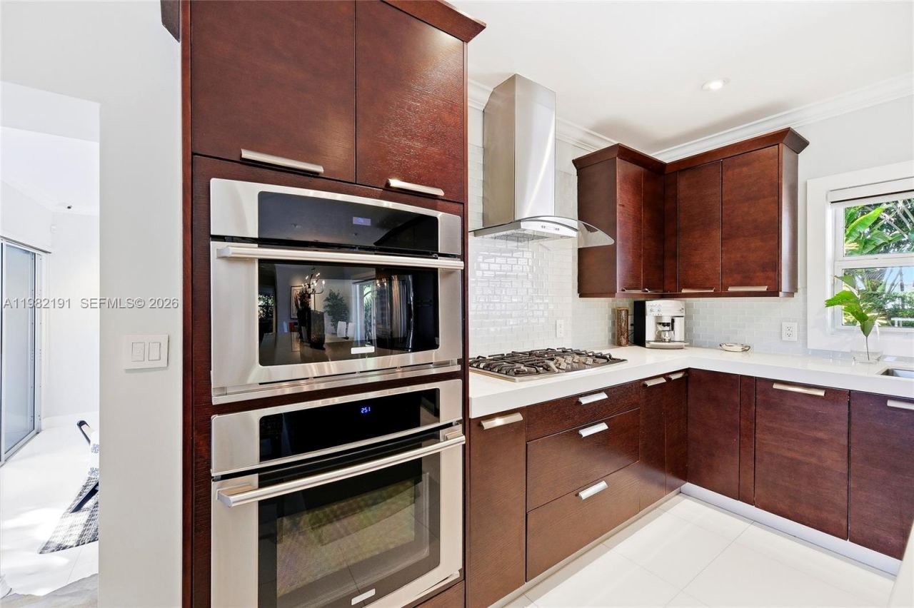 1133 NE 88th St, Miami, FL 33138 Photo