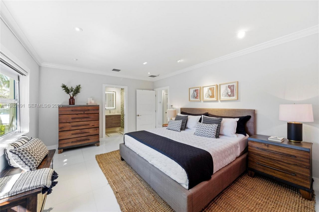 1133 NE 88th St, Miami, FL 33138 Photo