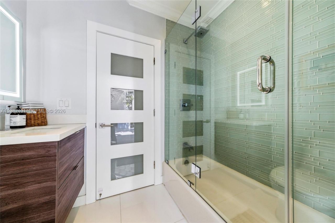 1133 NE 88th St, Miami, FL 33138 Photo