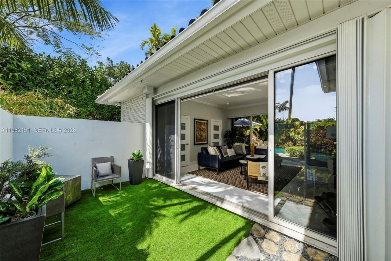 1133 NE 88th St, Miami, FL 33138 Photo