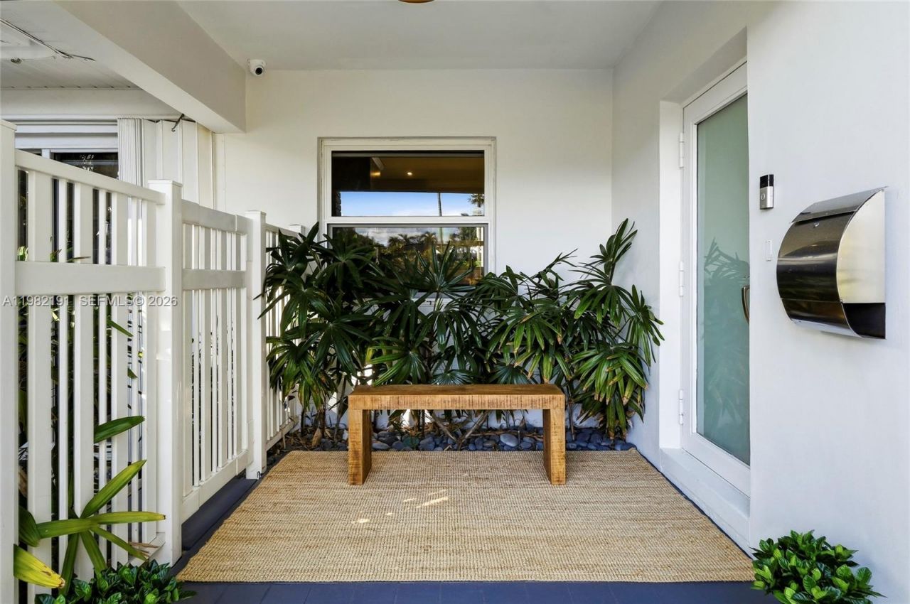 1133 NE 88th St, Miami, FL 33138 Photo