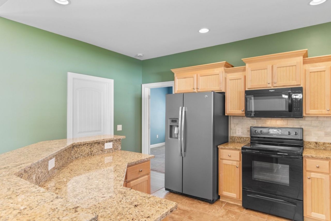 313 Basswood Ct. Photo 10