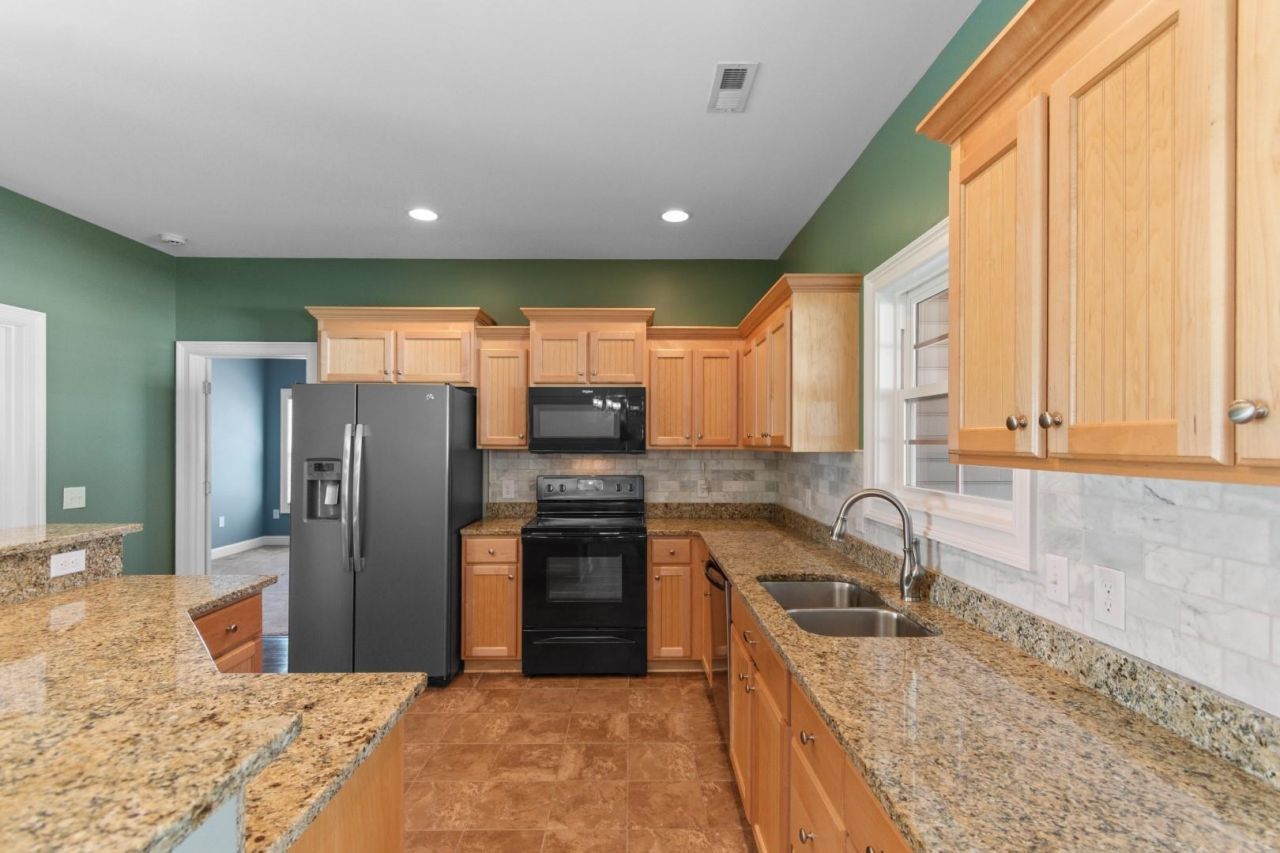 313 Basswood Ct. Photo 11