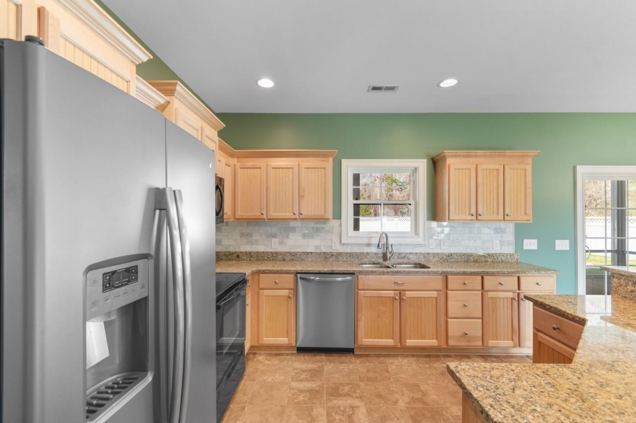 313 Basswood Ct. Photo 13