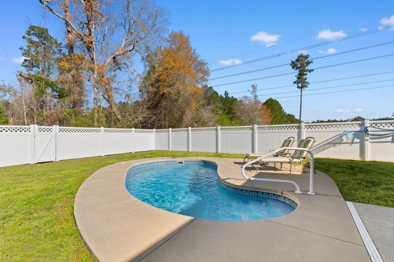 313 Basswood Ct. Photo 29