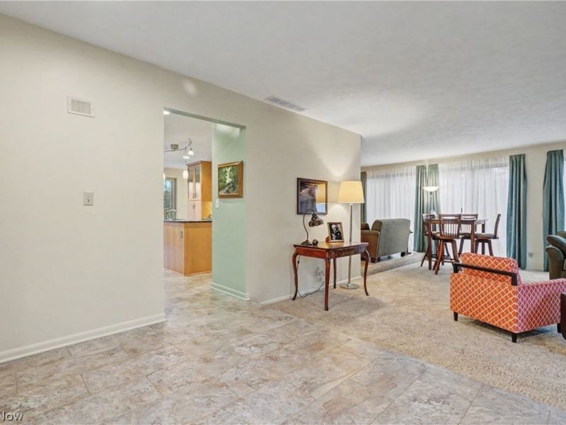 716-7 Claridge Lane, Aurora, OH 44202 Photo 4