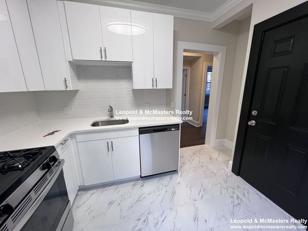 98 Longwood, Unit 3, Brookline, MA 02446