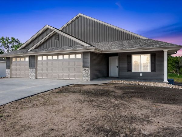 2043 Osage Court, Marion, IA 52302