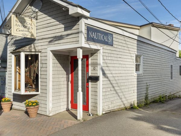 10 Mckown Street , Boothbay Harbor, ME 04538