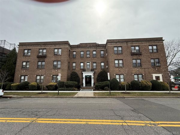 222 7th Street , Unit 2H, Garden City, NY 11530