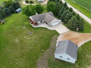 72329 320th Street, Racine, MN 55967