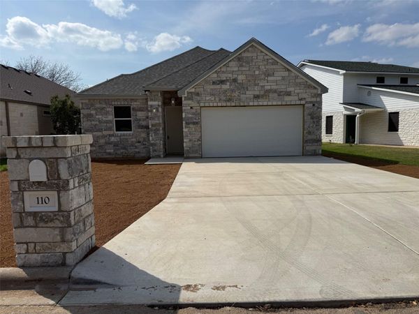 110 Firestone Place PL, Meadowlakes, TX 78654