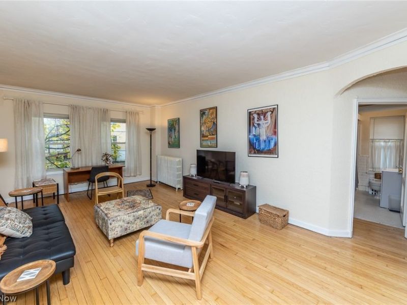 2330 Euclid Heights Boulevard, Unit 105, Cleveland Heights, OH 44106 Photo 3