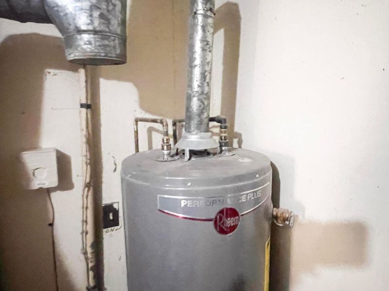 2676 Shelly Drive, Columbus, OH 43207 Photo 12