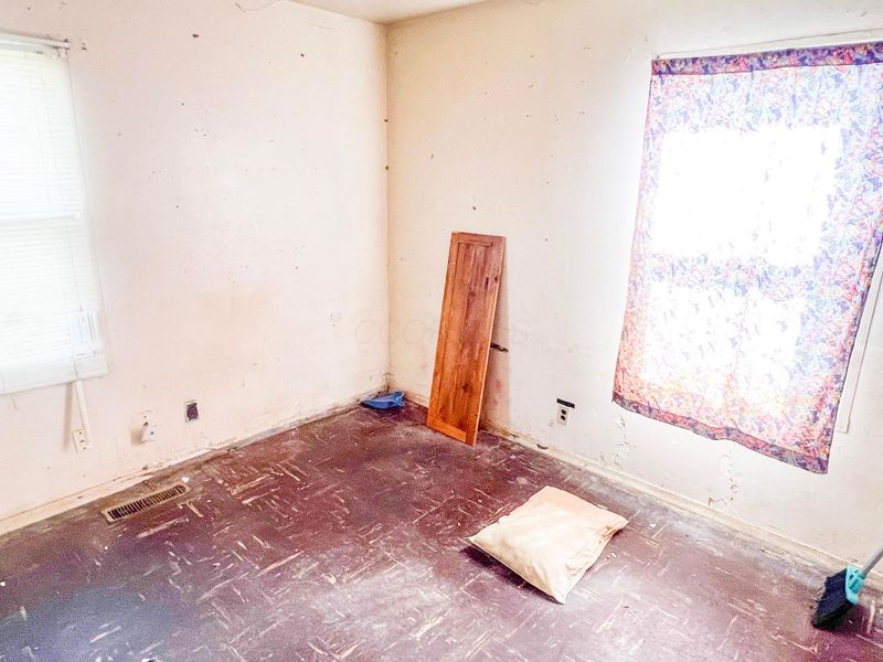 2676 Shelly Drive, Columbus, OH 43207 Photo 16