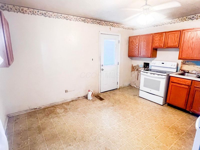 2676 Shelly Drive, Columbus, OH 43207 Photo 31