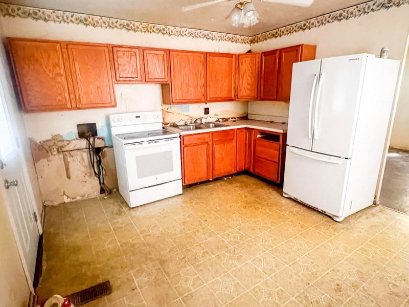 2676 Shelly Drive, Columbus, OH 43207 Photo 32