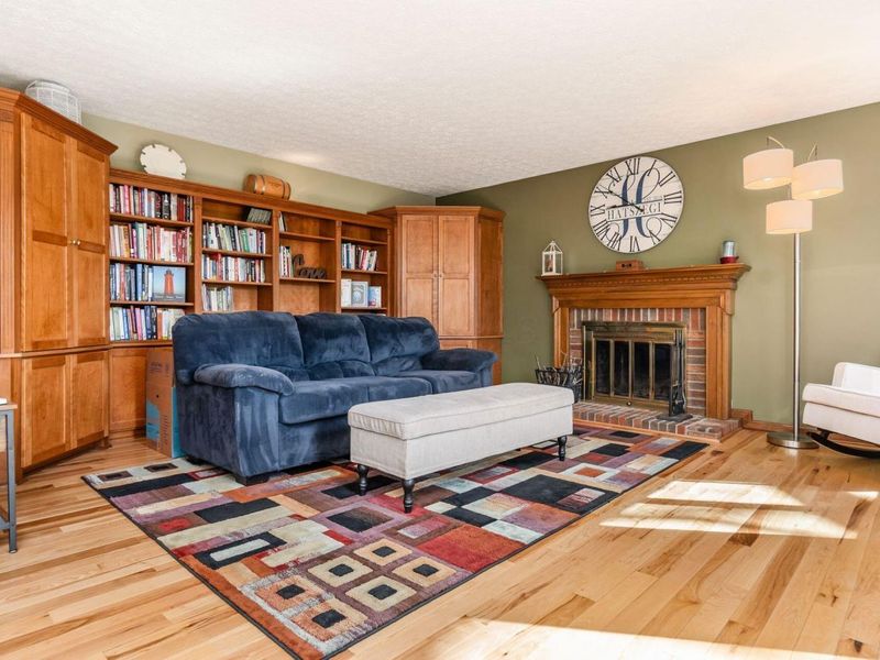 703 Suntree Drive , Westerville, OH 43081 Photo 11