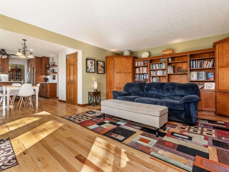 703 Suntree Drive , Westerville, OH 43081 Photo 12