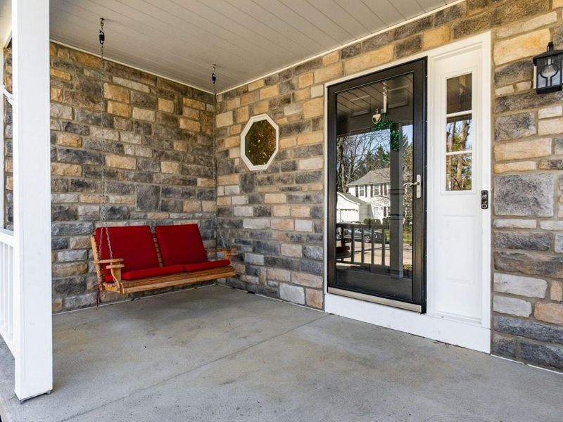 703 Suntree Drive , Westerville, OH 43081 Photo 2