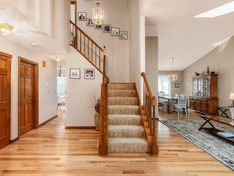 703 Suntree Drive , Westerville, OH 43081 Photo 3