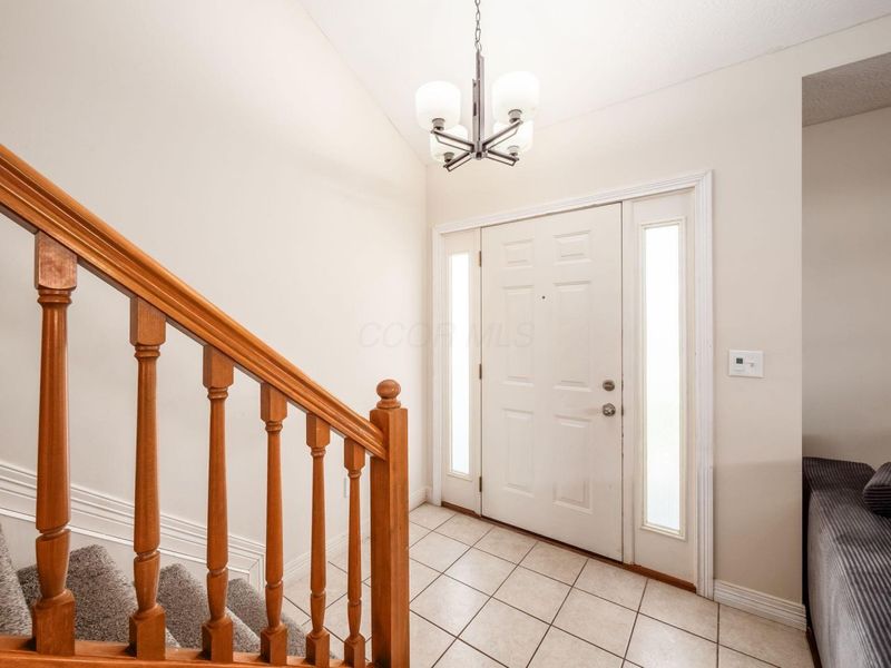 146 Dowler Drive, South Bloomfield, OH 43103 Photo 4