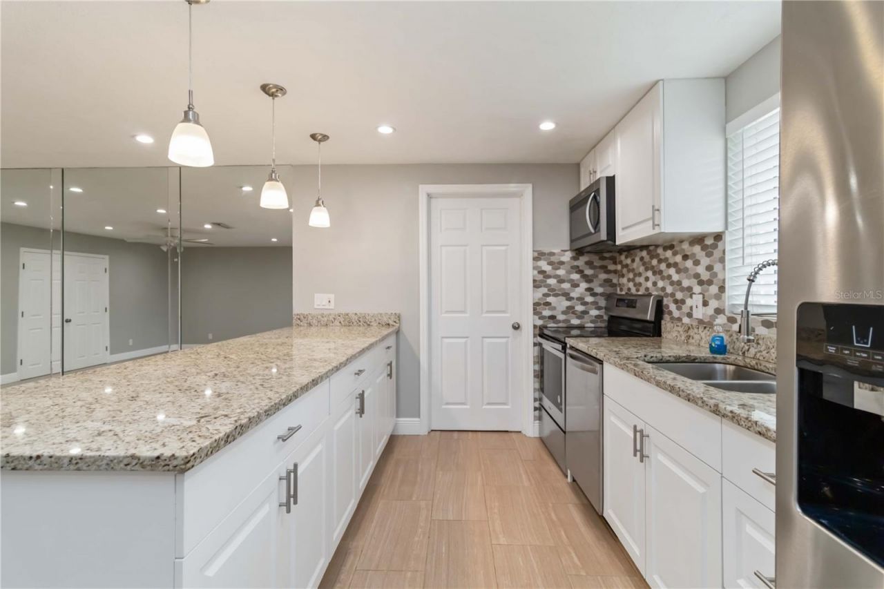 5823 22nd Street W, Bradenton, FL 34207 Photo