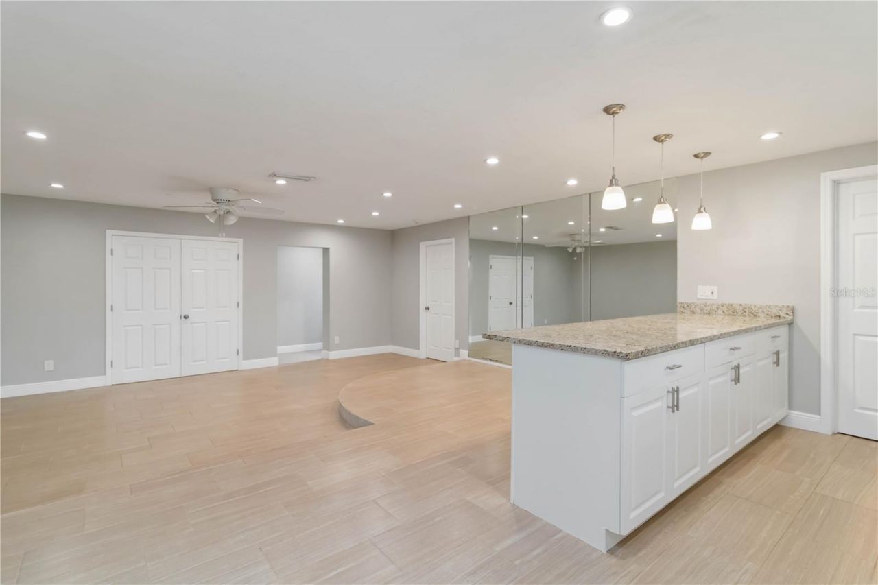 5823 22nd Street W, Bradenton, FL 34207 Photo