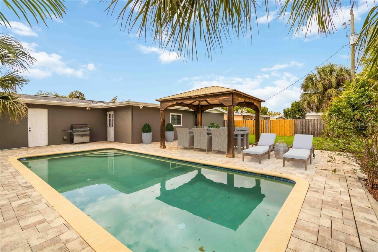 5823 22nd Street W, Bradenton, FL 34207 Photo