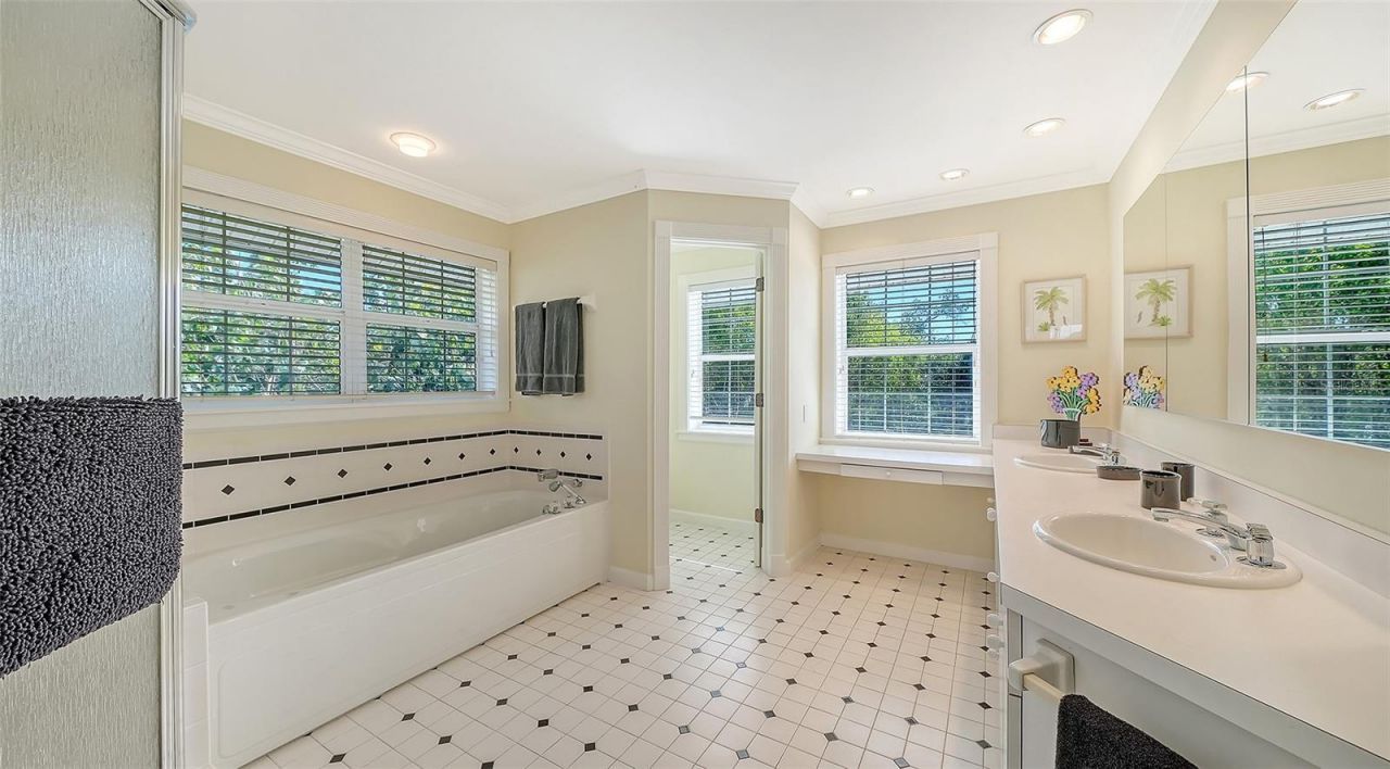 5422 Sandhamn Place, Longboat Key, FL 34228 Photo