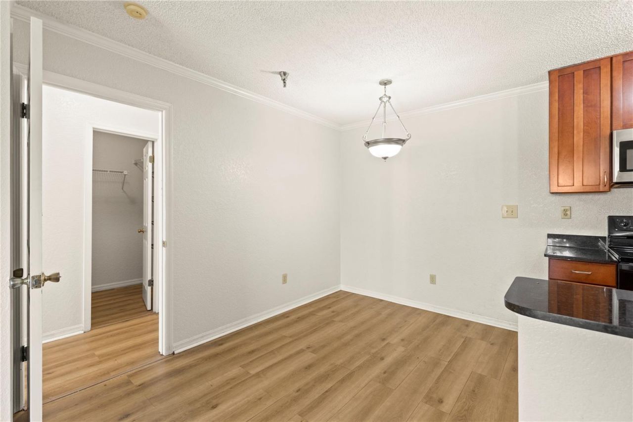 10265 Gandy Boulevard N, Unit 1401, Saint Petersburg, FL 33702 Photo