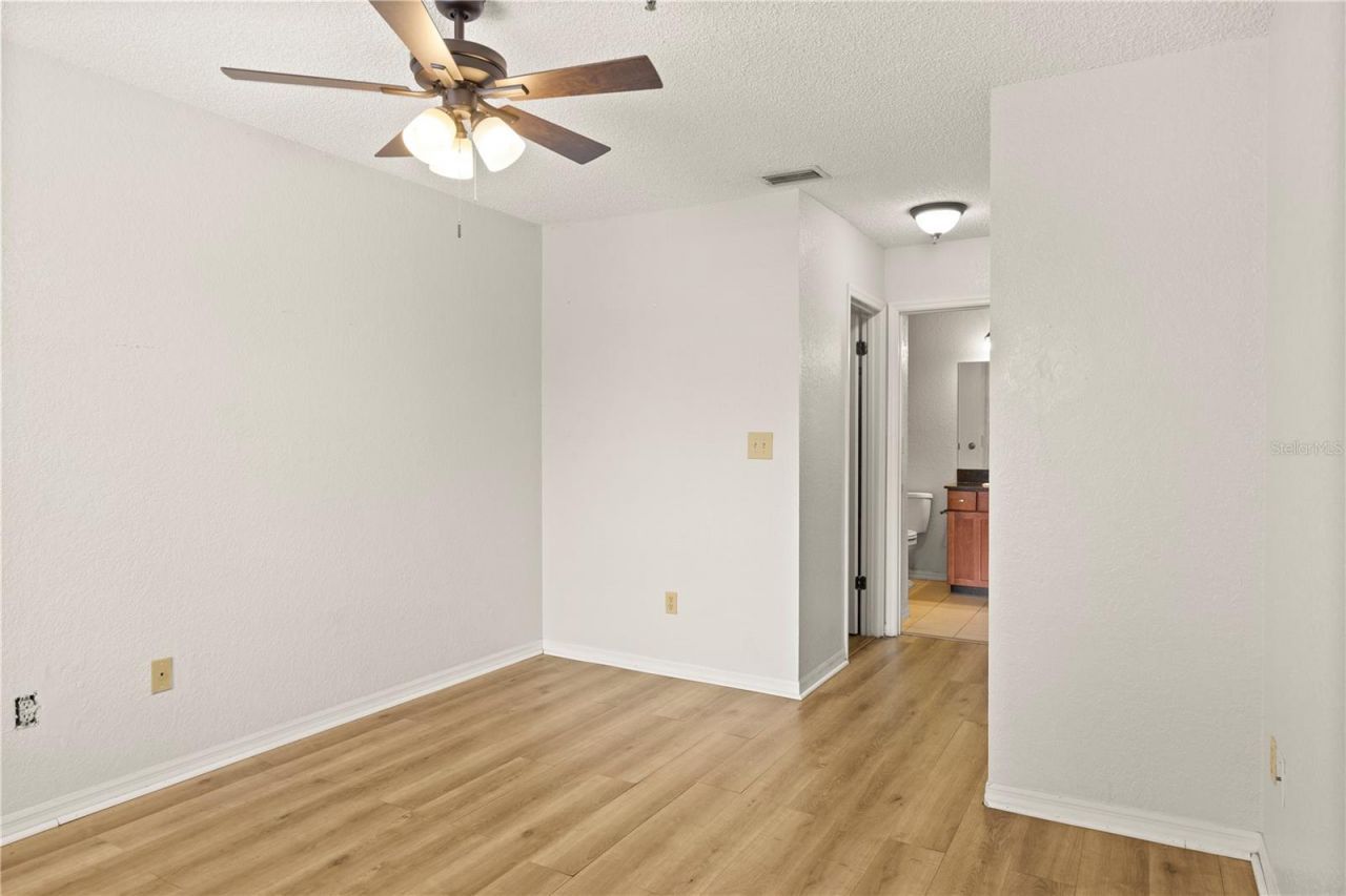 10265 Gandy Boulevard N, Unit 1401, Saint Petersburg, FL 33702 Photo