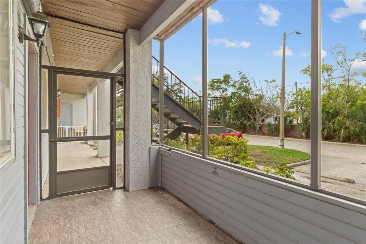 10265 Gandy Boulevard N, Unit 1401, Saint Petersburg, FL 33702 Photo