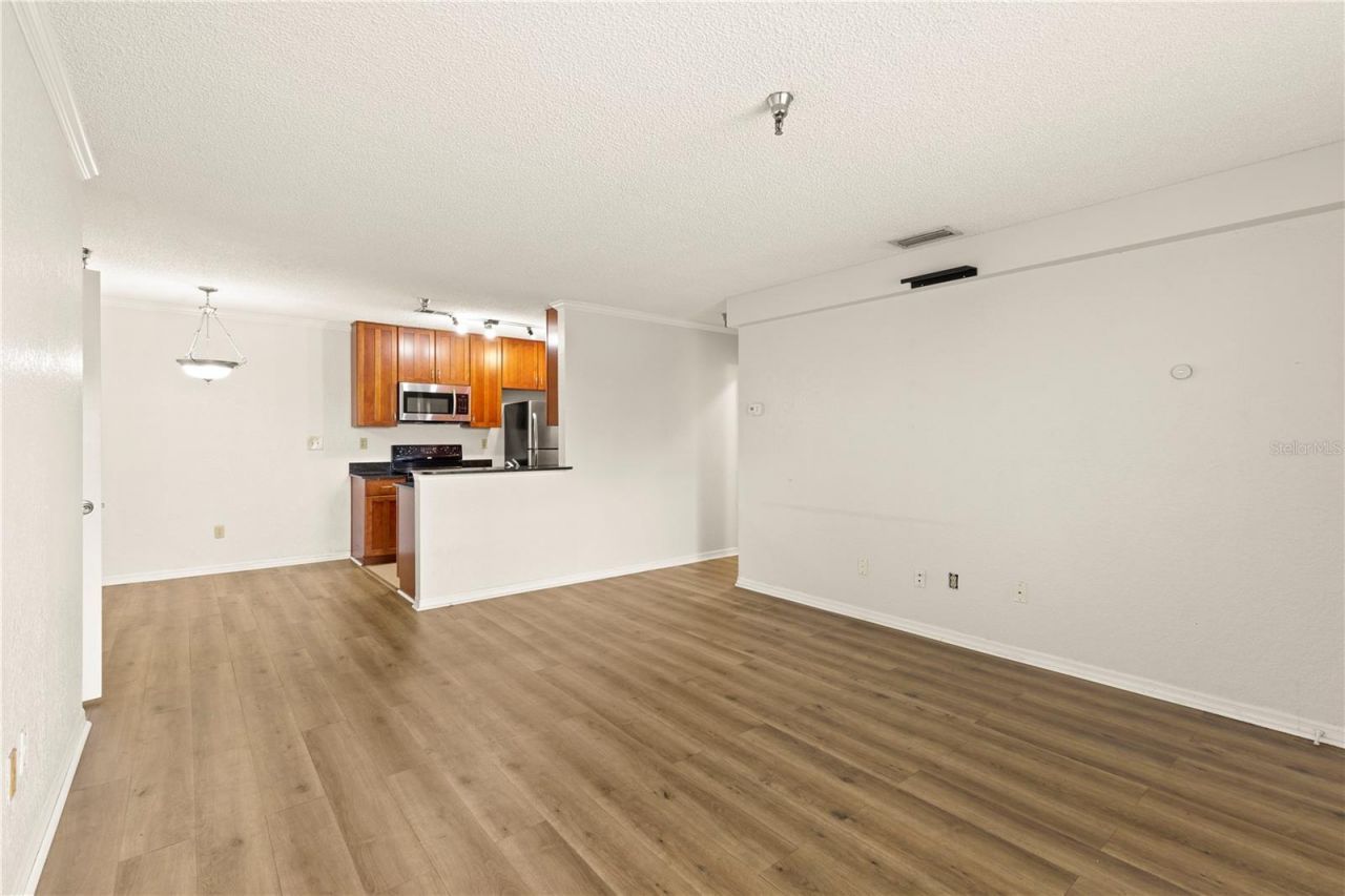 10265 Gandy Boulevard N, Unit 1401, Saint Petersburg, FL 33702 Photo