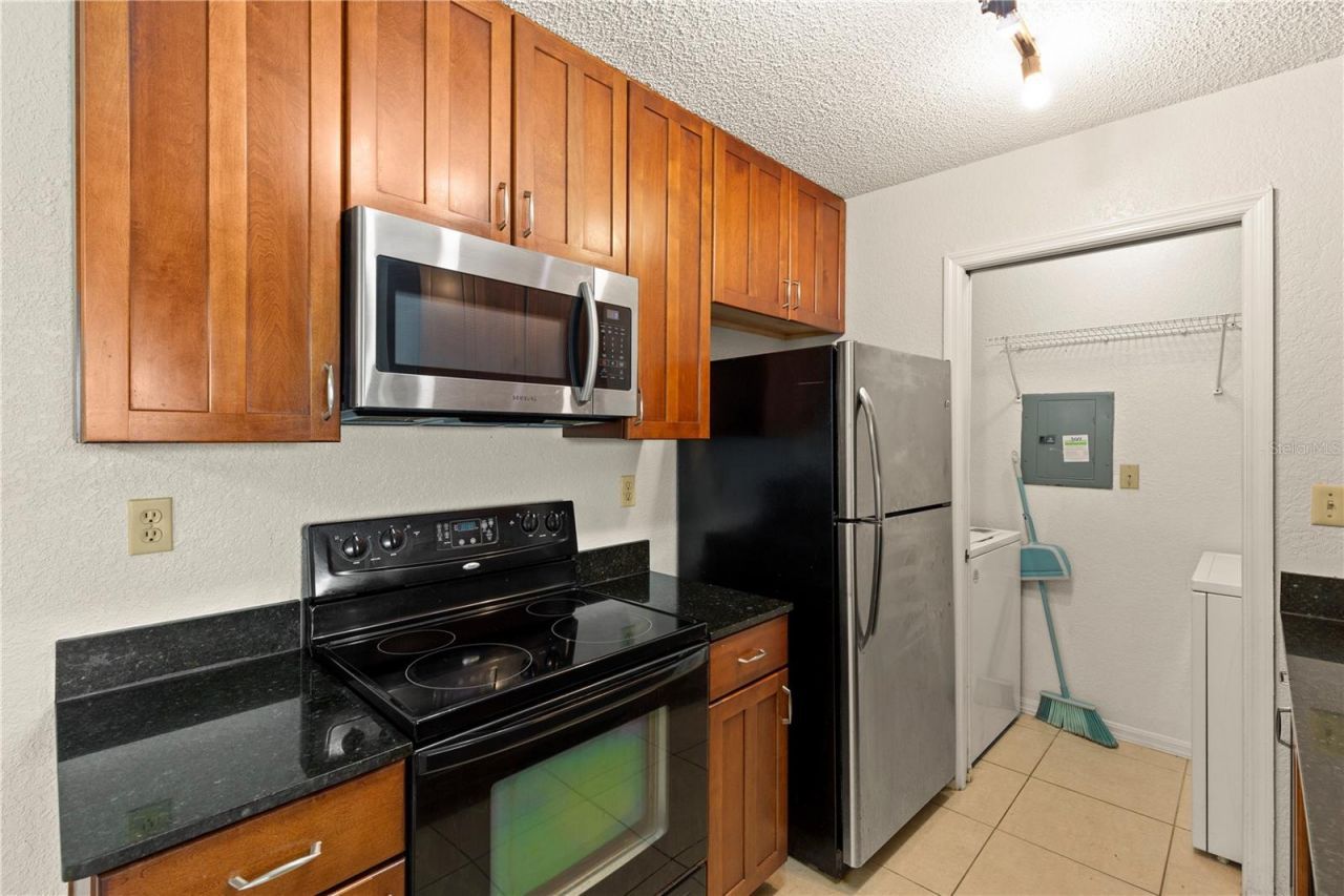 10265 Gandy Boulevard N, Unit 1401, Saint Petersburg, FL 33702 Photo